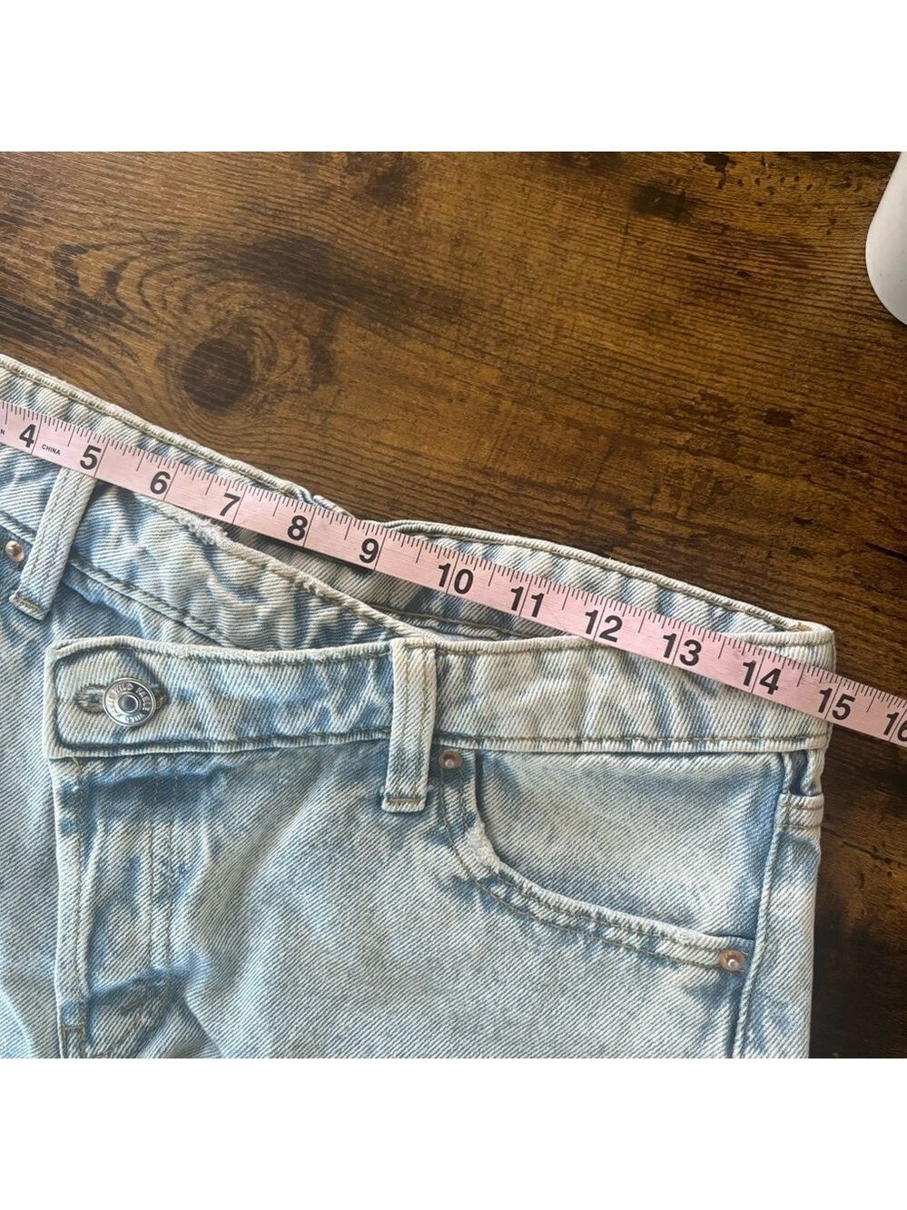 Wild Fable Bermuda Shorts Size 0 Asymmetrical Crossover Waist Light Wash Denim - Picture 9 of 11